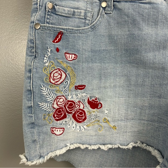 Disney Alice In Wonderland Embroidered Jean Shorts Size 18 - Picture 3 of 10